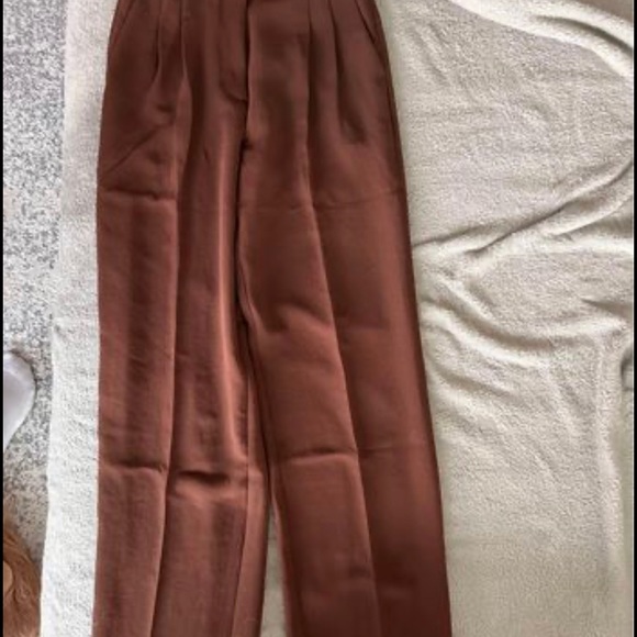 Aritzia Effortless Pant - Picture 2 of 2